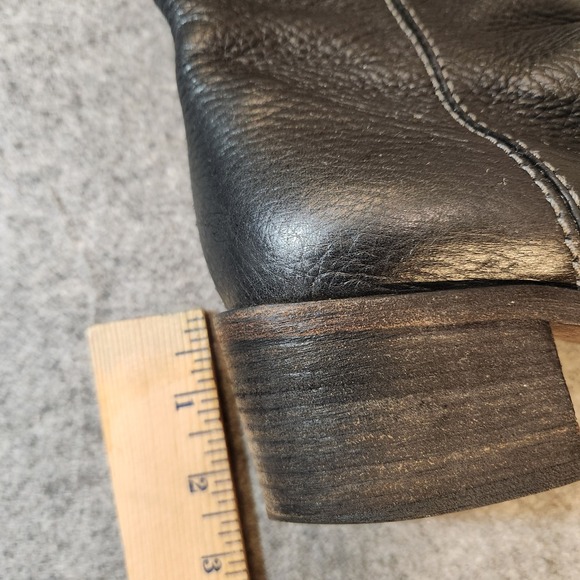 Chloé Black Leather Riding‎ Boots Gold Buckle Detail Women's Size 38 EU 8 US - Picture 4 of 7